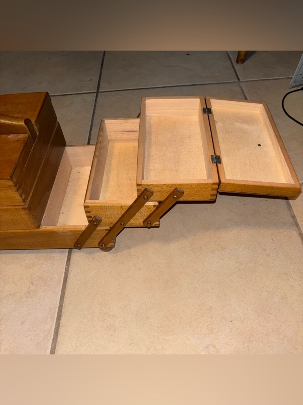 Antique Mid-Century Poland Beechwood Cantilever Sewing Box 1970-1980 - Picture 3 of 12